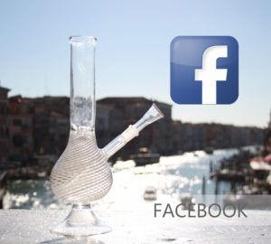 FACEBOOK LOGO 420 MURANO GLASS